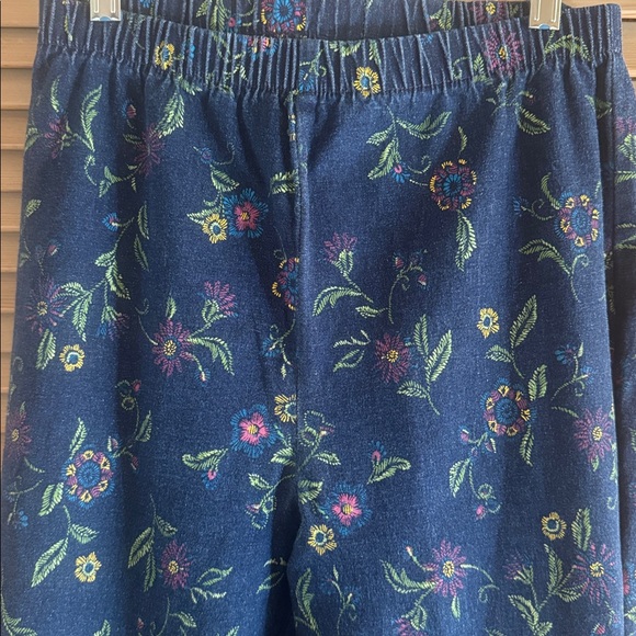 Forenza Blue Floral Pants - Picture 2 of 4
